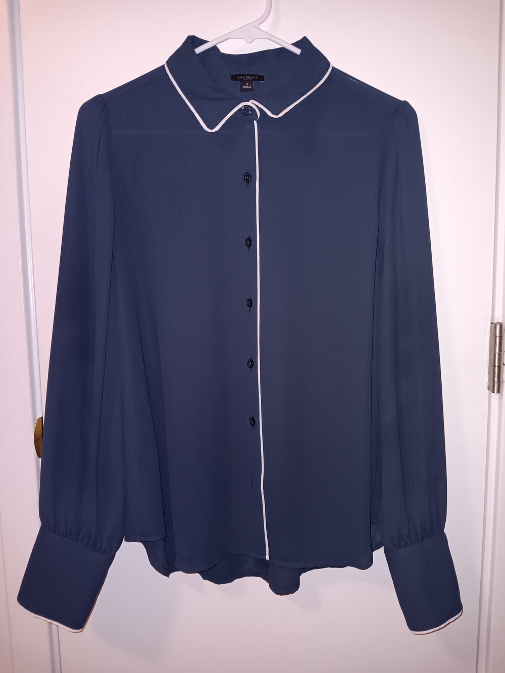 Ann Taylor Navy Blue Contrast Piping Long Sleeve Blouse Size M